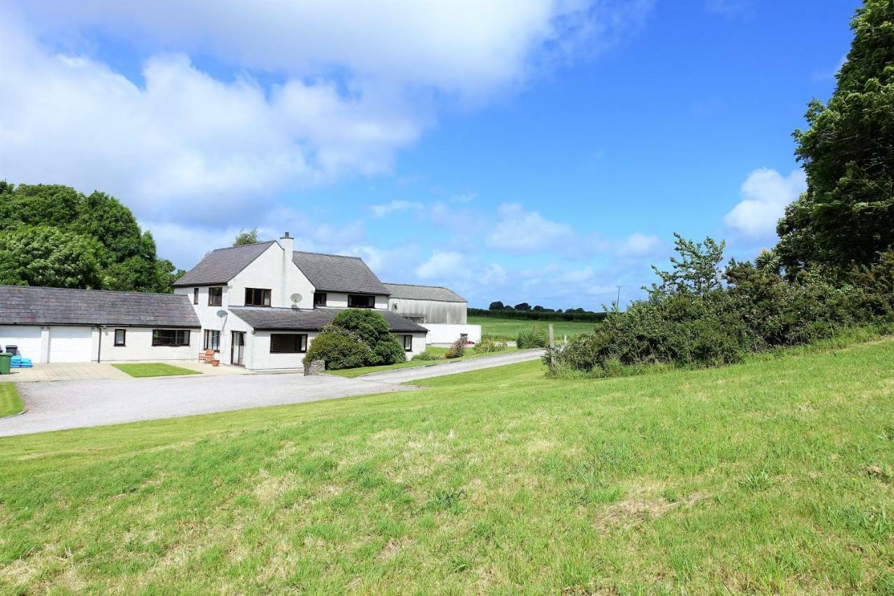 Tyddyn Crwn Country-House Apartments Beaumaris Exterior photo